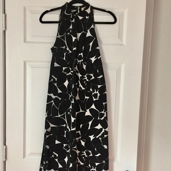 MICHAEL Michael Kors Dresses & Skirts - Michael Kors Black and White Midi Dress (Sz 8)